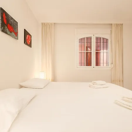 2 Bedroom Front Line Flat In Costabella, Marbella,