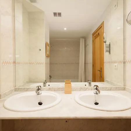 2 Bedroom Front Line Flat In Costabella, Marbella,