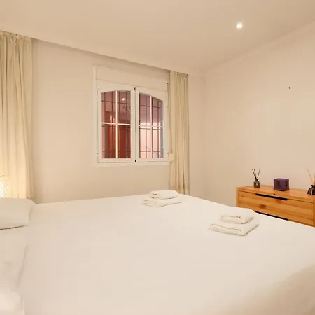 2 Bedroom Front Line Flat In Costabella, Marbella,