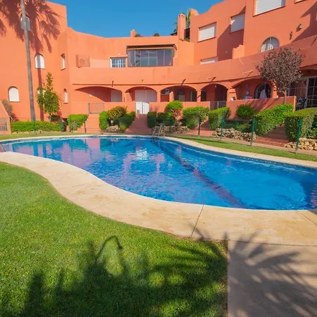 Apartamento 2 Bedroom Front Line Flat In Costabella, Marbella, *