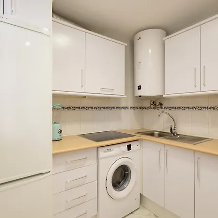 2 Bedroom Front Line Flat In Costabella, Marbella, 公寓 *