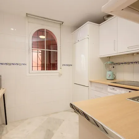 2 Bedroom Front Line Flat In Costabella, Marbella, 公寓 *